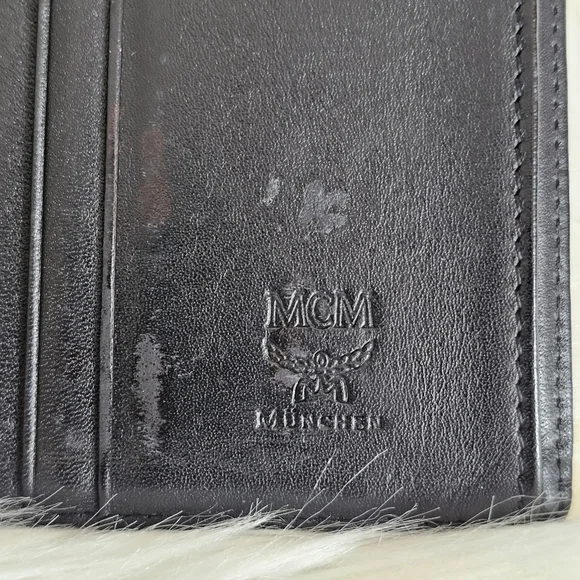 ❌SOLD❌ 🖤MCM Bifold🖤 - Picture 6 of 7
